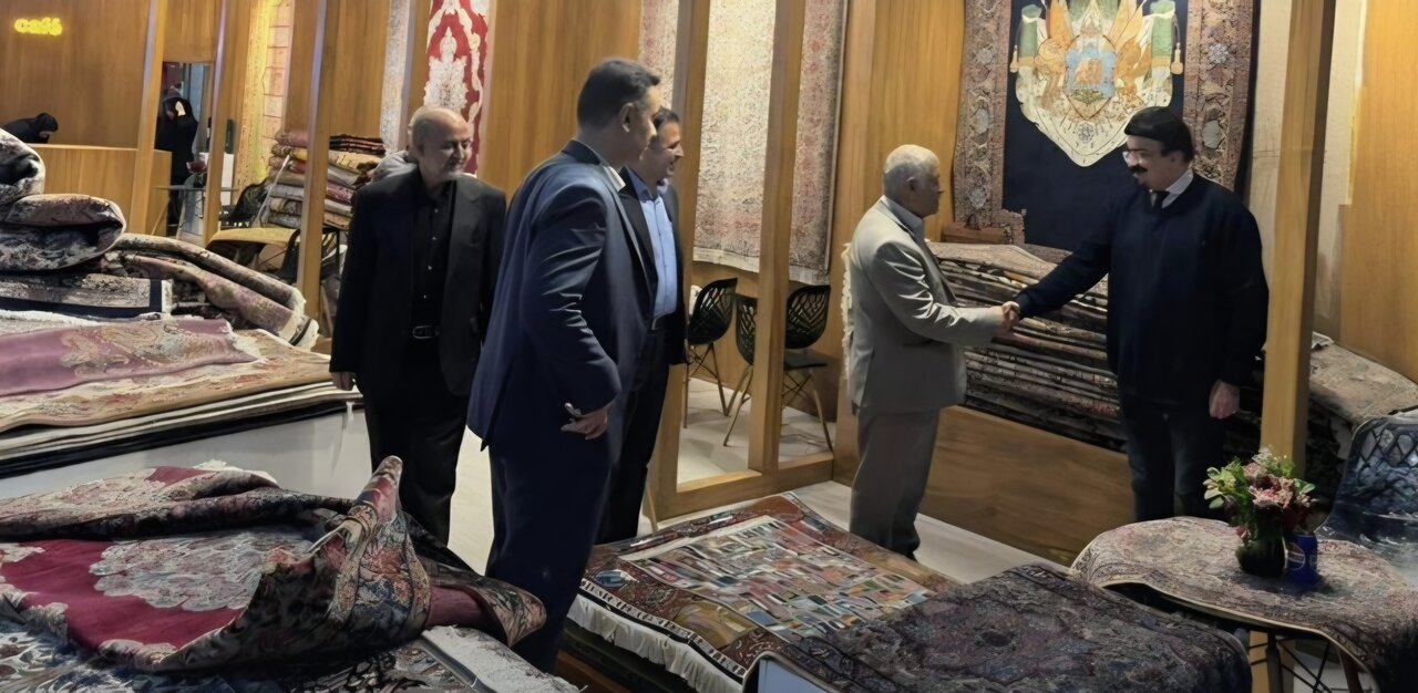 فرش دستباف کرمان شناسنامه فرهنگی ایران در جهان است