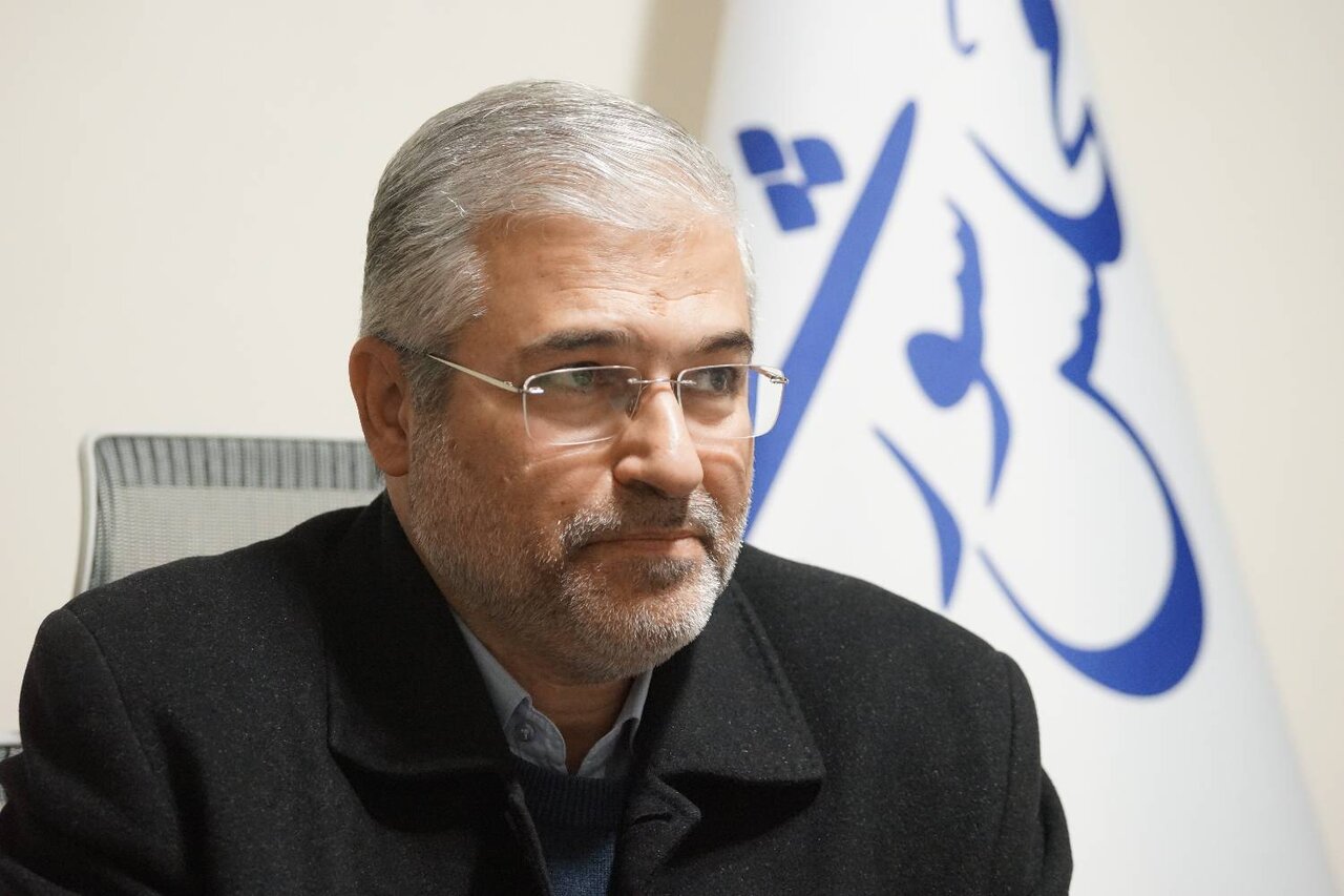 کاهش قیمت مرغ با رعایت ۳ شرط طلایی امکانپذیر است/ ذخایر راهبردی برای مهار شوک قیمتی به بازار تزریق شود