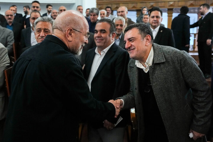 نشست فعالان اقتصادی و اعضای اتاق اصناف و بازار با دکتر قالیباف