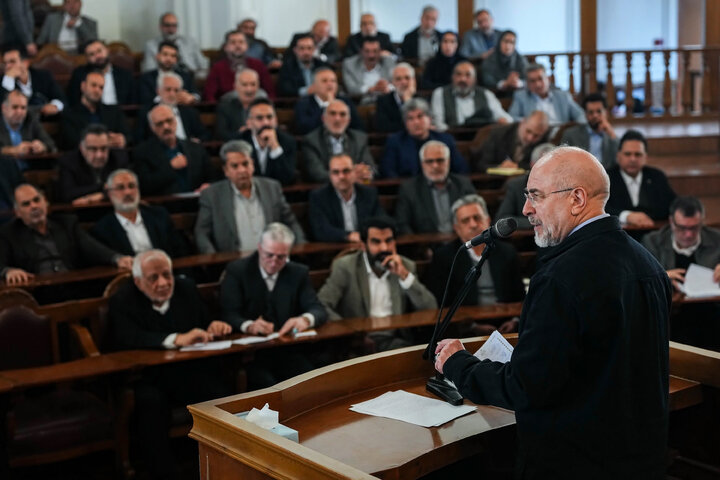 نشست فعالان اقتصادی و اعضای اتاق اصناف و بازار با دکتر قالیباف