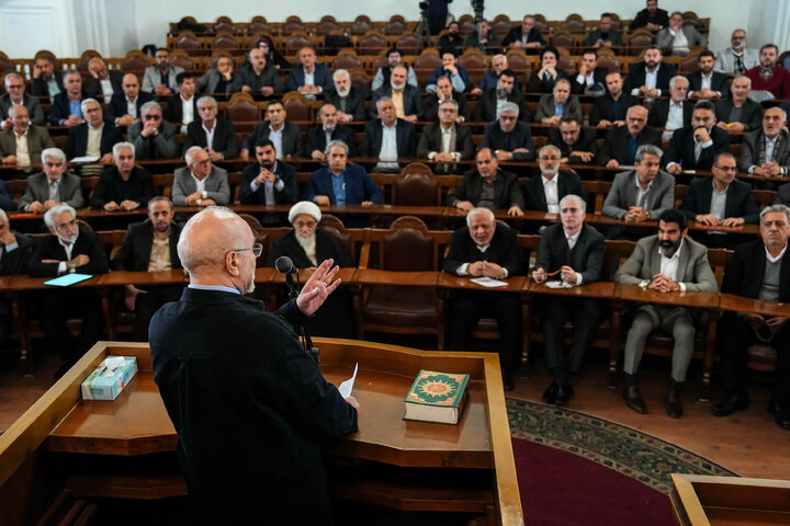 نشست فعالان اقتصادی و اعضای اتاق اصناف و بازار با دکتر قالیباف