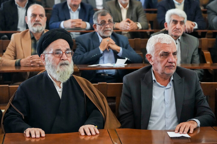 نشست فعالان اقتصادی و اعضای اتاق اصناف و بازار با دکتر قالیباف