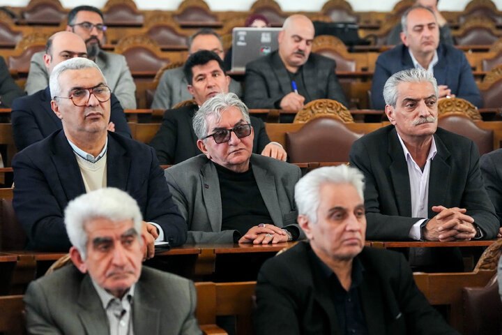 نشست فعالان اقتصادی و اعضای اتاق اصناف و بازار با دکتر قالیباف