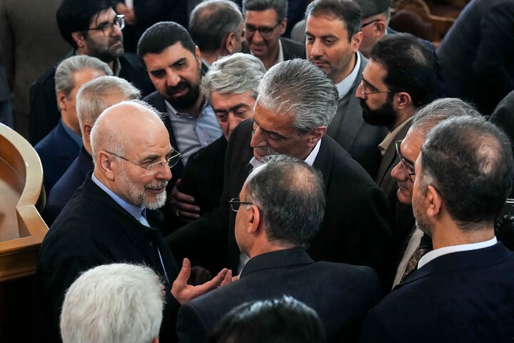 نشست فعالان اقتصادی و اعضای اتاق اصناف و بازار با دکتر قالیباف