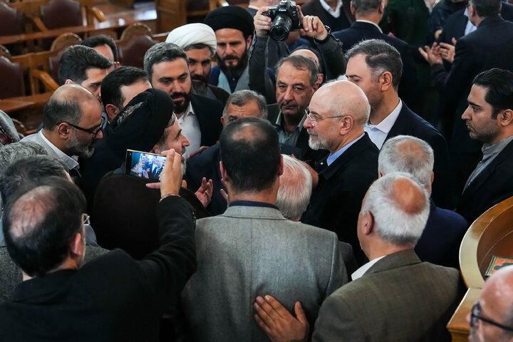 نشست فعالان اقتصادی و اعضای اتاق اصناف و بازار با دکتر قالیباف