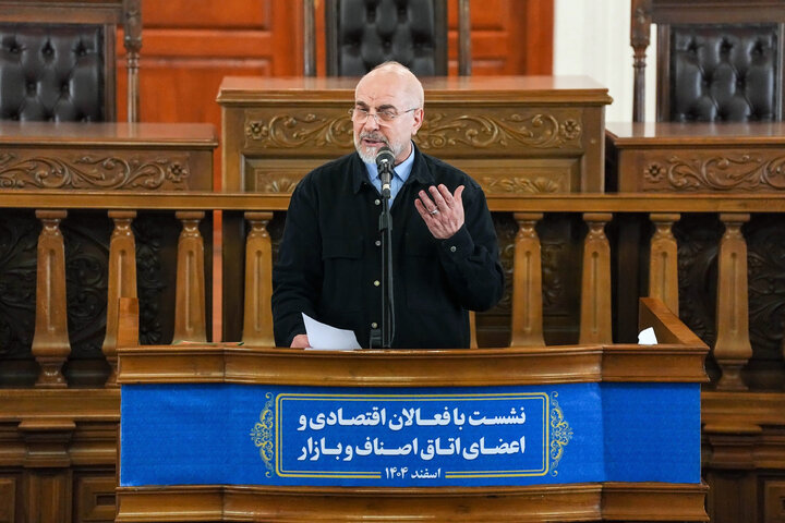 نشست فعالان اقتصادی و اعضای اتاق اصناف و بازار با دکتر قالیباف