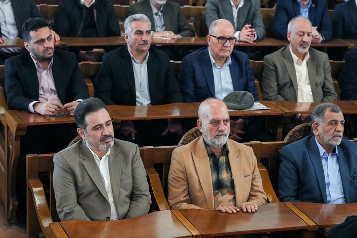 نشست فعالان اقتصادی و اعضای اتاق اصناف و بازار با دکتر قالیباف