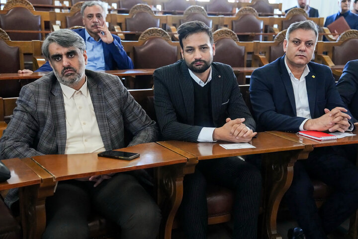 نشست فعالان اقتصادی و اعضای اتاق اصناف و بازار با دکتر قالیباف