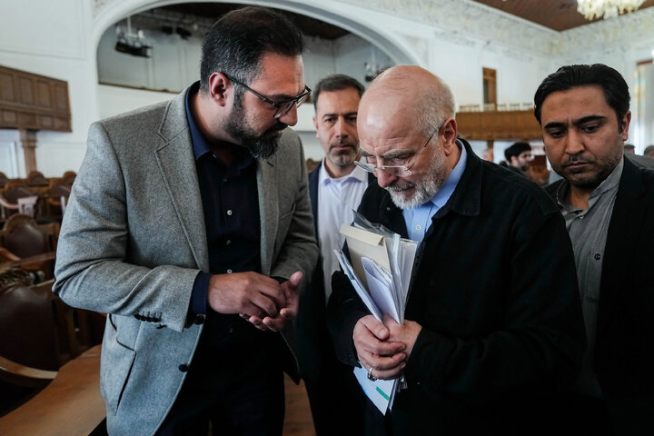 نشست فعالان اقتصادی و اعضای اتاق اصناف و بازار با دکتر قالیباف