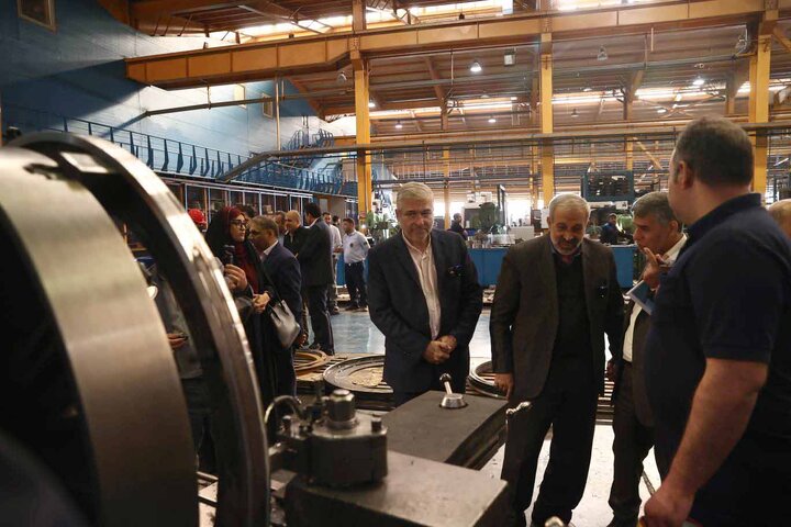 بازدید میدانی اعضای مجمع نمایندگان استان تهران از شهرک صنعتی شمس‌آباد