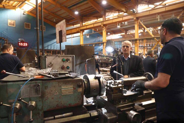 بازدید میدانی اعضای مجمع نمایندگان استان تهران از شهرک صنعتی شمس‌آباد