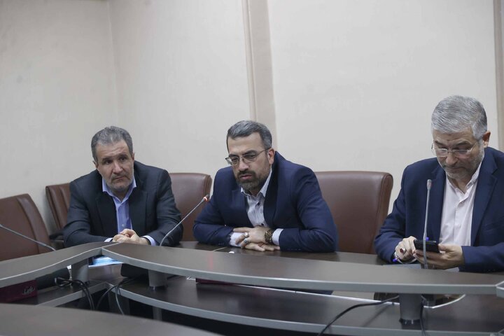 بازدید میدانی اعضای مجمع نمایندگان استان تهران از شهرک صنعتی شمس‌آباد