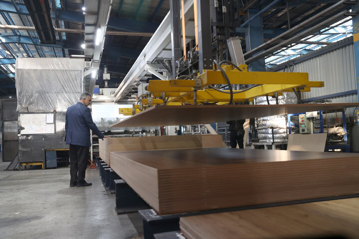 بازدید میدانی اعضای مجمع نمایندگان استان تهران از شهرک صنعتی شمس‌آباد