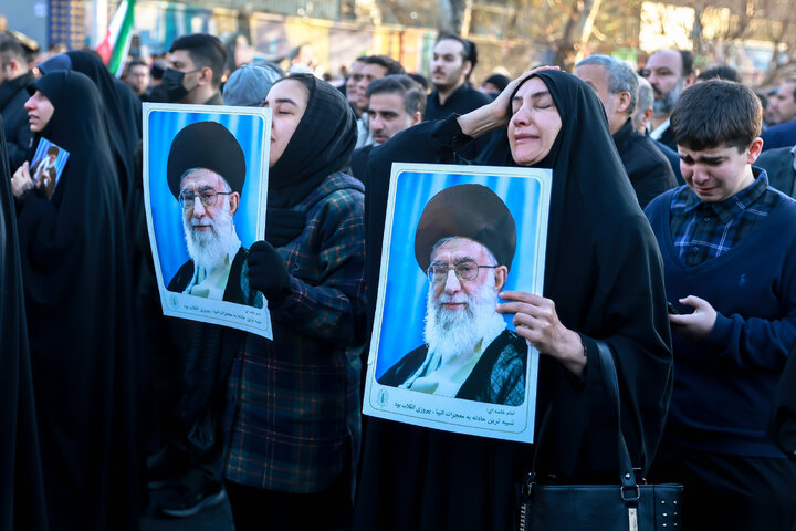 حضور مردم داغدار ایران در خیابان‌های سراسر کشور پس از اعلام خبر شهادت امام خامنه‌ای
