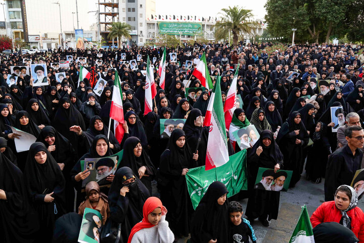 حضور مردم داغدار ایران در خیابان‌های سراسر کشور پس از اعلام خبر شهادت امام خامنه‌ای