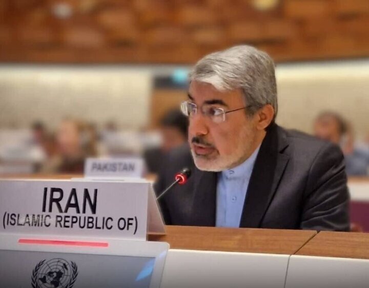 پایگاه‌ها و منافع آمریکا اهداف مشروع دفاع ایران است