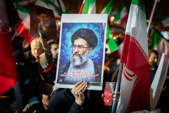 عزاداری مردم تهران در سوگ رهبر شهید انقلاب اسلامی