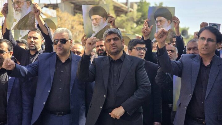 حضور محمد نصیری در راهپیمایی محکومیت جنایات آمریکا و رژیم صهیونیستی