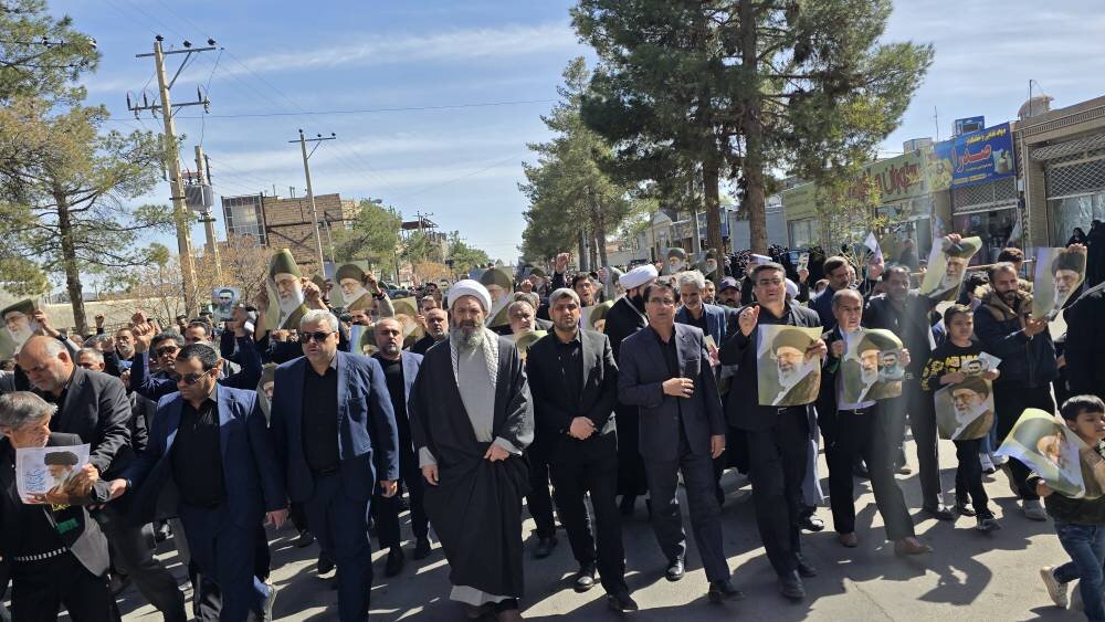 حضور محمد نصیری در راهپیمایی محکومیت جنایات آمریکا و رژیم صهیونیستی