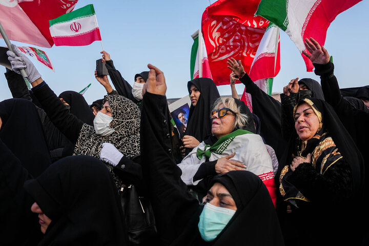 اجتماع مردمی بیعت با آیت‌الله سید مجتبی خامنه‌ای سومین رهبر معظم انقلاب اسلامی - تهران