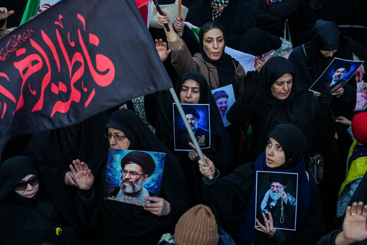 اجتماع مردمی بیعت با آیت‌الله سید مجتبی خامنه‌ای سومین رهبر معظم انقلاب اسلامی - تهران