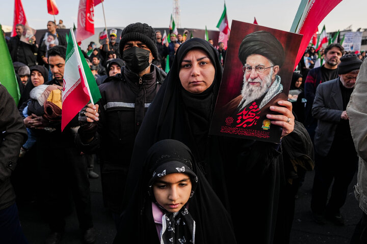 اجتماع مردمی بیعت با آیت‌الله سید مجتبی خامنه‌ای سومین رهبر معظم انقلاب اسلامی - تهران