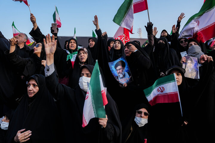 اجتماع مردمی بیعت با آیت‌الله سید مجتبی خامنه‌ای سومین رهبر معظم انقلاب اسلامی - تهران