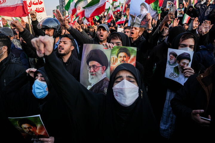 اجتماع مردمی بیعت با آیت‌الله سید مجتبی خامنه‌ای سومین رهبر معظم انقلاب اسلامی - تهران