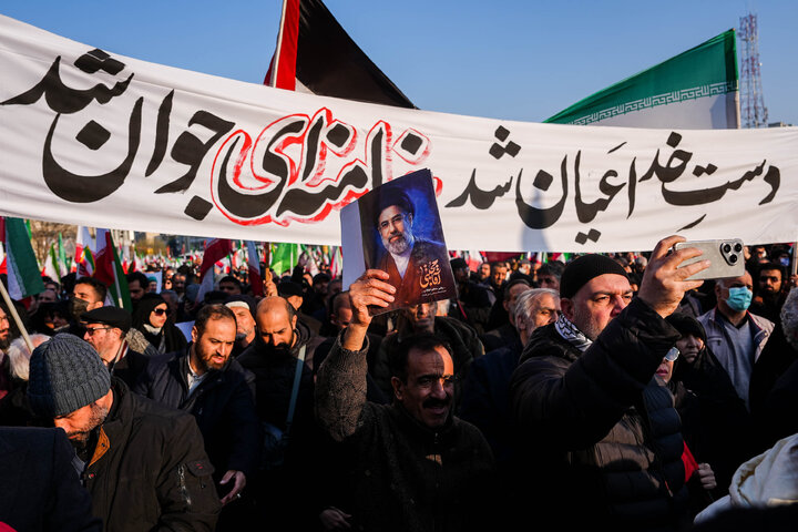 اجتماع مردمی بیعت با آیت‌الله سید مجتبی خامنه‌ای سومین رهبر معظم انقلاب اسلامی - تهران