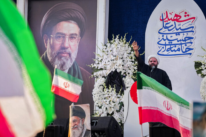 اجتماع مردمی بیعت با آیت‌الله سید مجتبی خامنه‌ای سومین رهبر معظم انقلاب اسلامی - تهران