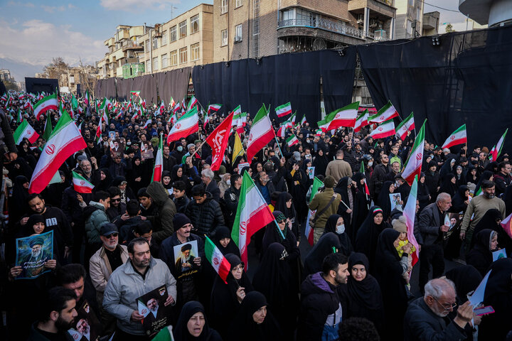 اجتماع مردمی بیعت با آیت‌الله سید مجتبی خامنه‌ای سومین رهبر معظم انقلاب اسلامی - تهران