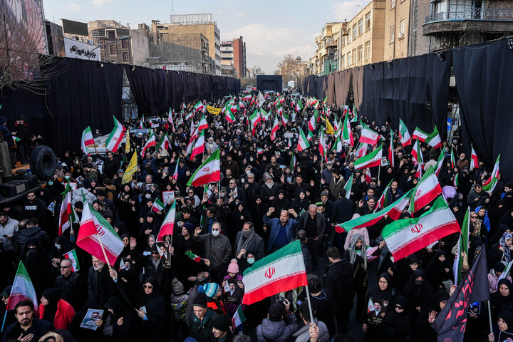 اجتماع مردمی بیعت با آیت‌الله سید مجتبی خامنه‌ای سومین رهبر معظم انقلاب اسلامی - تهران