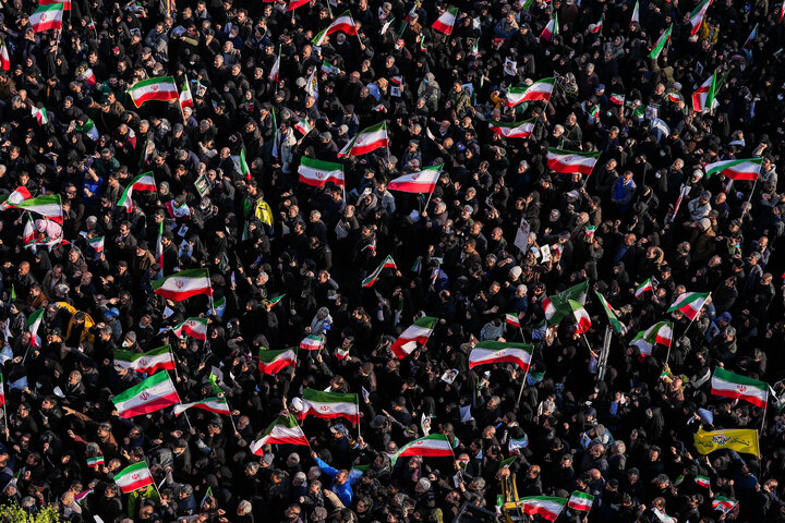 اجتماع مردمی بیعت با آیت‌الله سید مجتبی خامنه‌ای سومین رهبر معظم انقلاب اسلامی - تهران