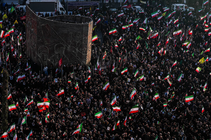 اجتماع مردمی بیعت با آیت‌الله سید مجتبی خامنه‌ای سومین رهبر معظم انقلاب اسلامی - تهران