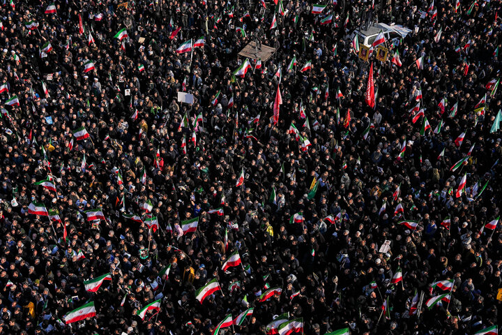 اجتماع مردمی بیعت با آیت‌الله سید مجتبی خامنه‌ای سومین رهبر معظم انقلاب اسلامی - تهران