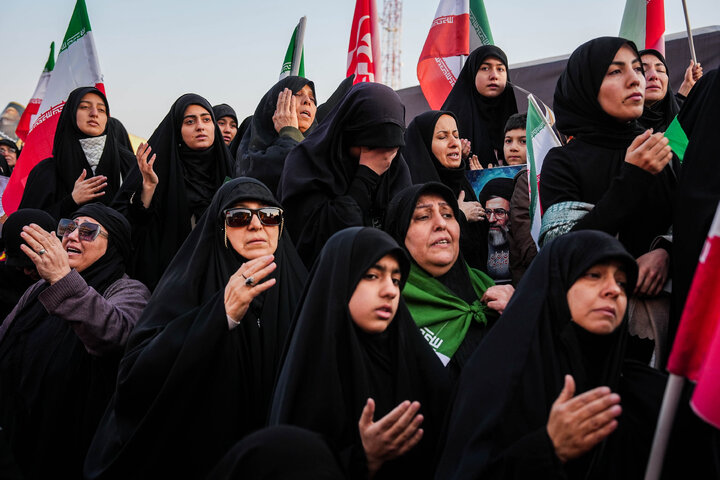 اجتماع مردمی بیعت با آیت‌الله سید مجتبی خامنه‌ای سومین رهبر معظم انقلاب اسلامی - تهران