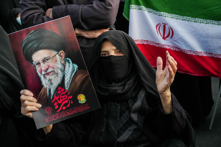 اجتماع مردمی بیعت با آیت‌الله سید مجتبی خامنه‌ای سومین رهبر معظم انقلاب اسلامی - تهران