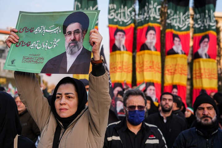 اجتماع مردمی بیعت با آیت‌الله سید مجتبی خامنه‌ای سومین رهبر معظم انقلاب اسلامی - تهران