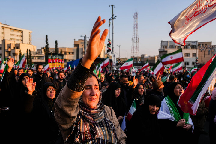 اجتماع مردمی بیعت با آیت‌الله سید مجتبی خامنه‌ای سومین رهبر معظم انقلاب اسلامی - تهران