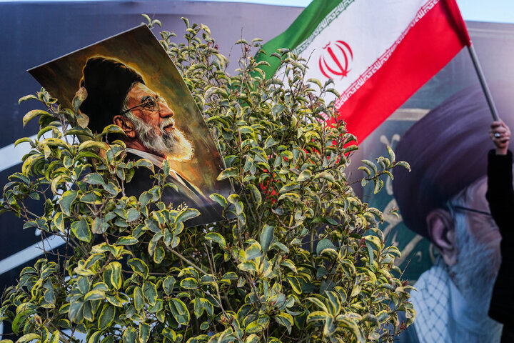 اجتماع مردمی بیعت با آیت‌الله سید مجتبی خامنه‌ای سومین رهبر معظم انقلاب اسلامی - تهران