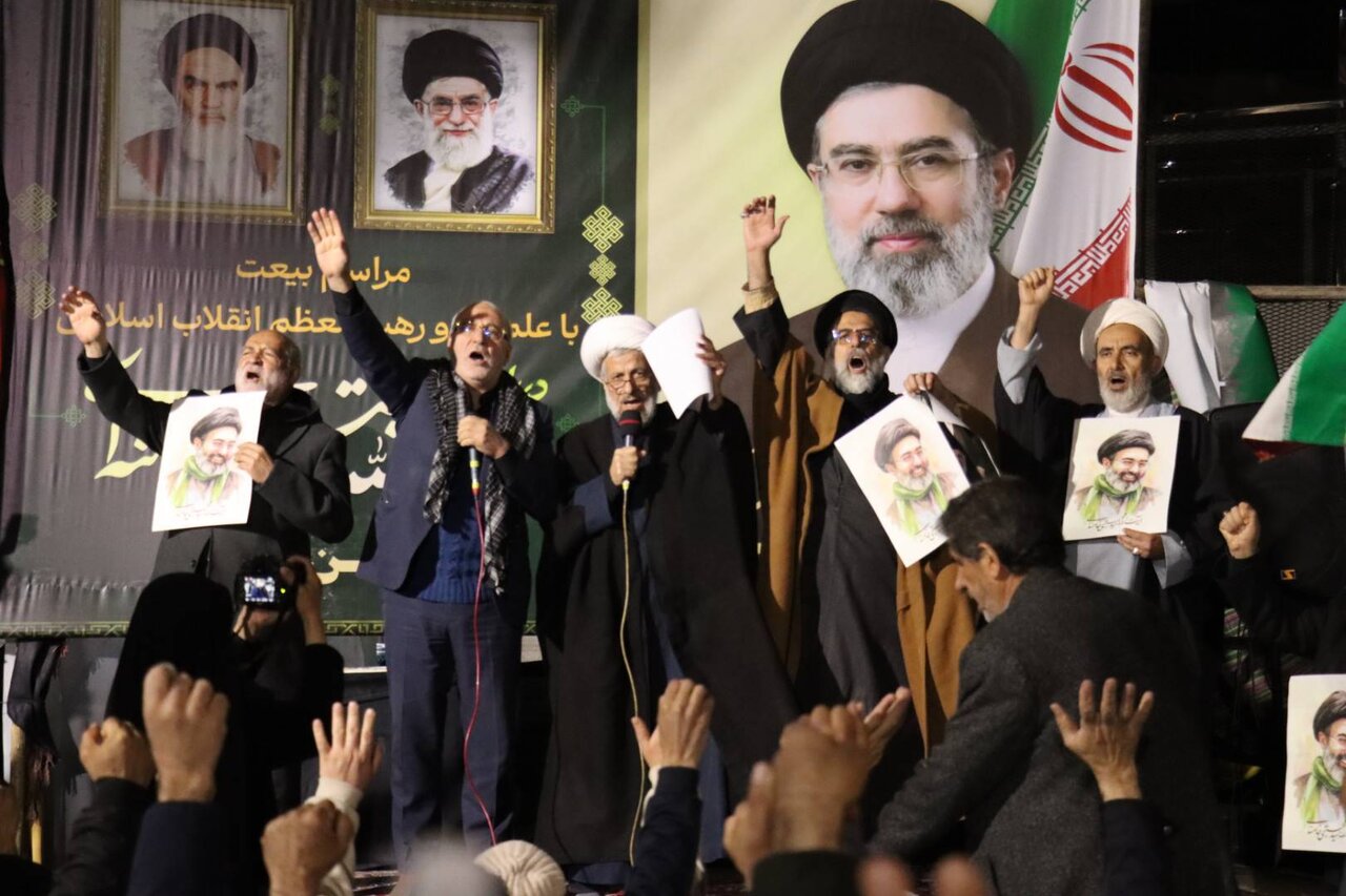 تبیین عوامل شکست دشمن در هفته اول جنگ/ انتخاب رهبر انقلاب با حضور اکثریت اعضای خبرگان و تشریفات کامل قانونی
