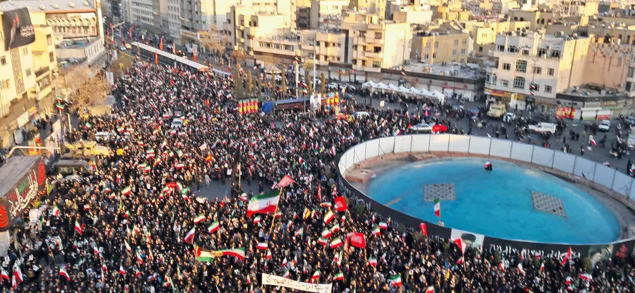 مردم ایران با بیعت خود بر مقاومت و ایستادگی در برابر دشمن تأکید کردند