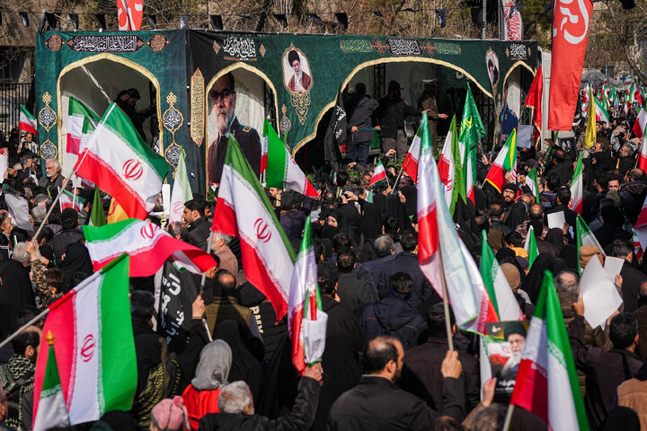 مراسم تشییع پیکر ۳۵ شهید جنگ رمضان در تهران
