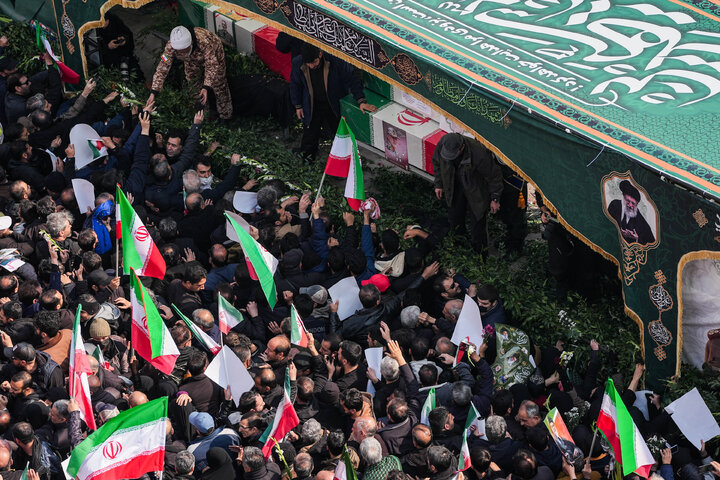 مراسم تشییع پیکر ۳۵ شهید جنگ رمضان در تهران