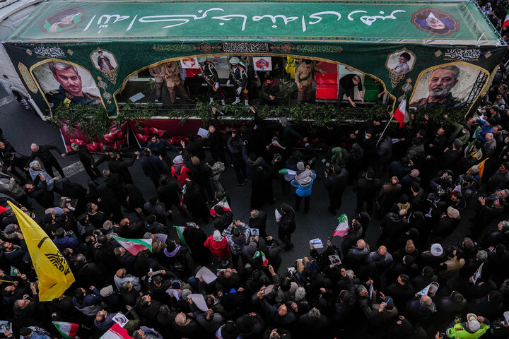مراسم تشییع پیکر ۳۵ شهید جنگ رمضان در تهران