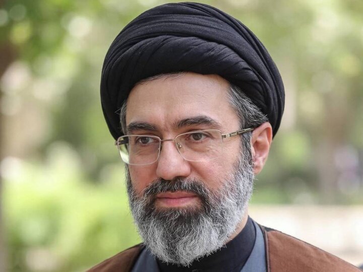حماسه‌ حضور و دفاع و پیروزی، تکلیف بزرگی را بر دوش اهالی فرهنگ و ادب می‌گذارد