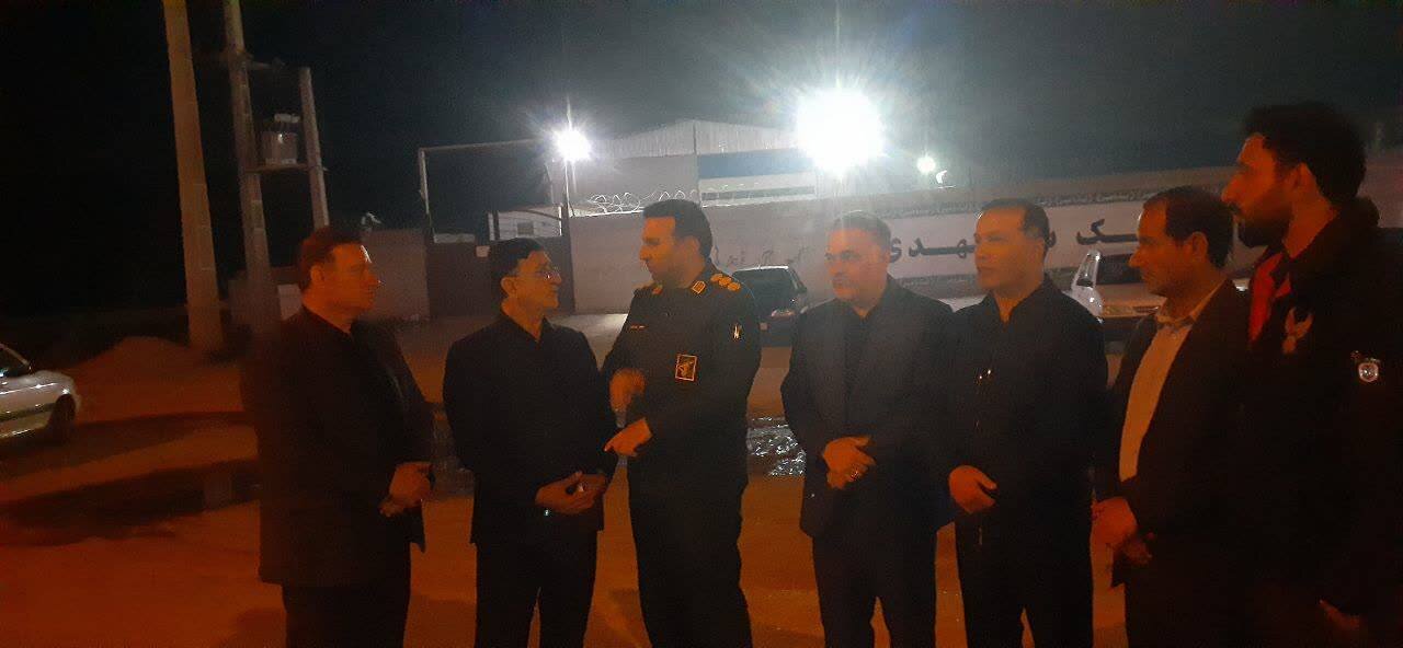 حضور فعال نماینده مجلس در میان مردم و بازدید از ایست‌های بازرسی پلدختر