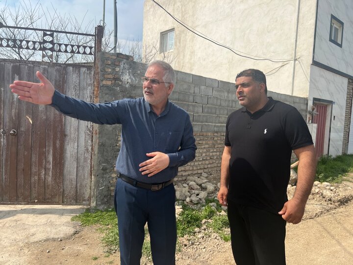 ایری از پروژه‌های آسفالت معابر روستای یساقی و جاده آرامستان «مومن‌تپه محله بناور» بازدید کرد  