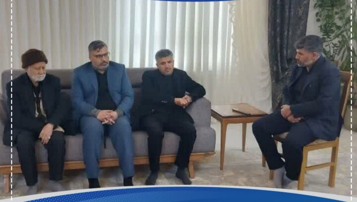 نماینده مردم شیروان با خانواده شهدای جنگ تحمیلی رمضان دیدار کرد