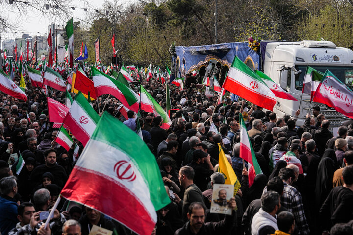 تشییع شهیدان لاریجانی، سلیمانی و شهدای ناو دنا در تهران